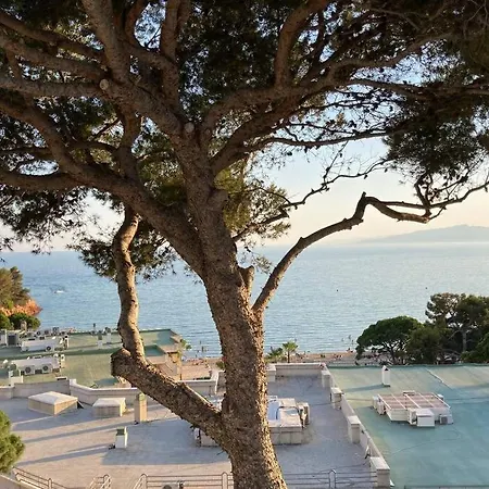 Apartamento Con Terraza Y Vistas Al Mar - Tree House Salou Exterior photo